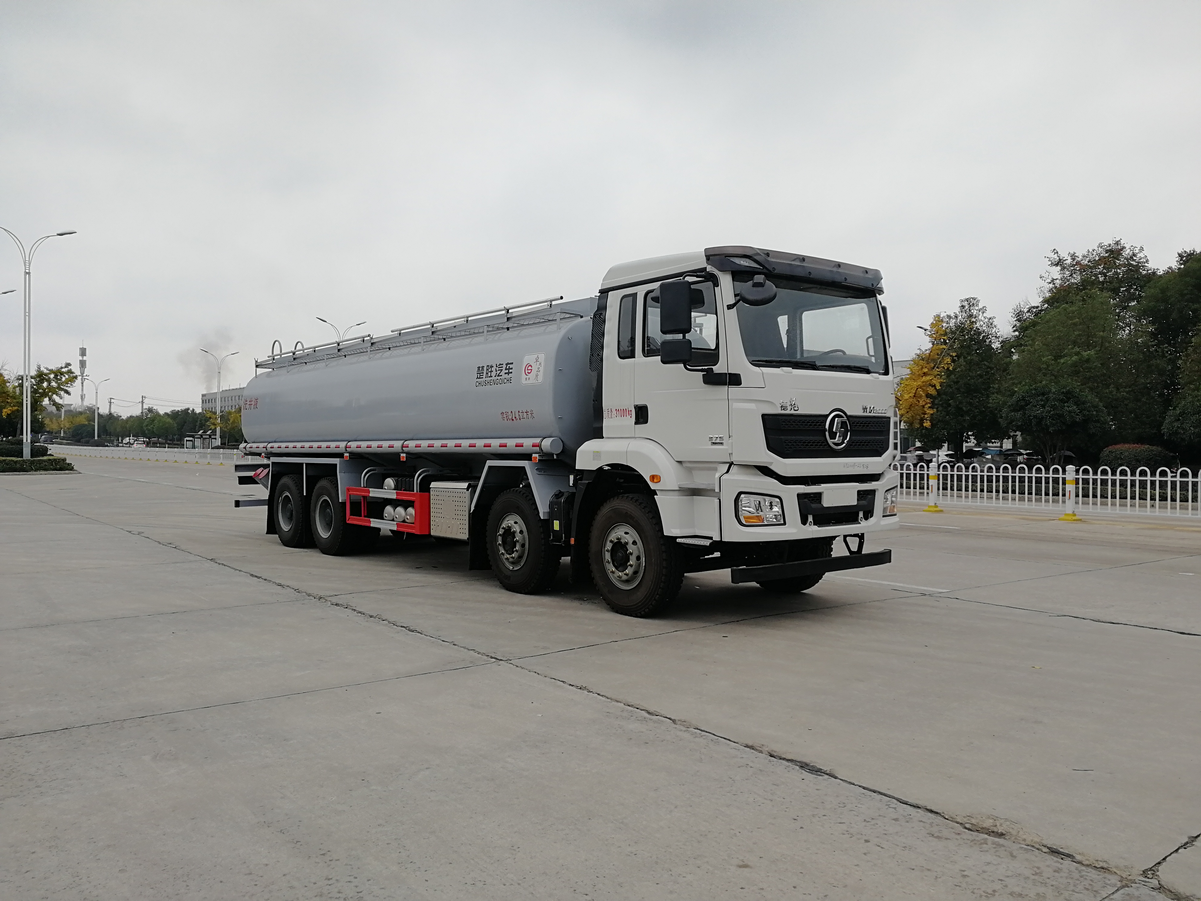 供液車，供液車廠家，專用車廠家，楚勝集團(tuán)